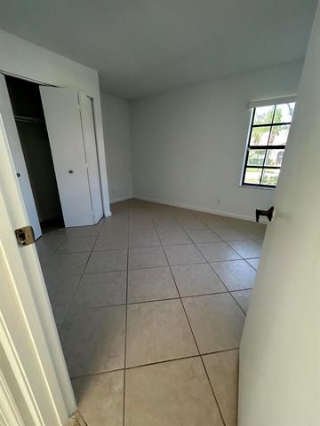 45 Columbia Court, Deerfield Beach, FL 33442