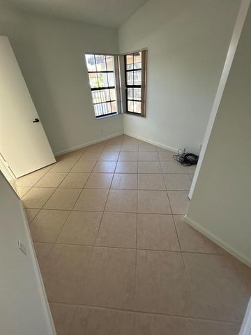 45 Columbia Court, Deerfield Beach, FL 33442