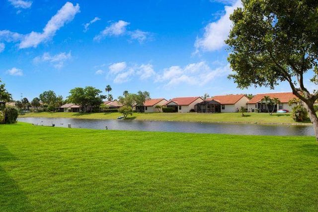 45 Columbia Court, Deerfield Beach, FL 33442