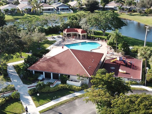 45 Columbia Court, Deerfield Beach, FL 33442