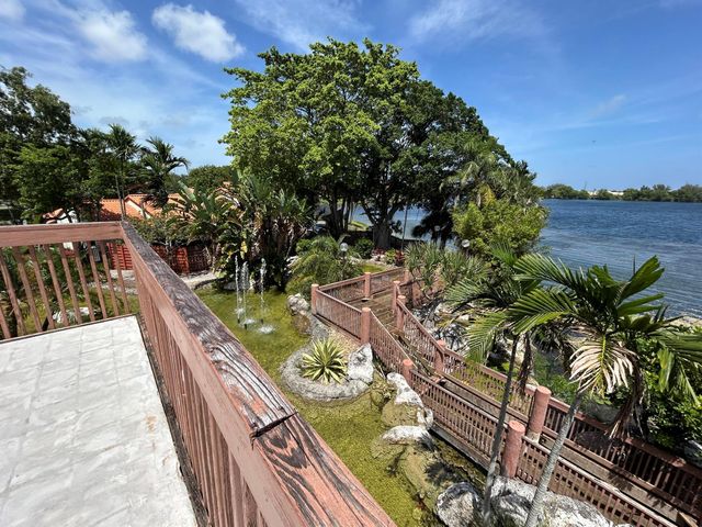 45 Columbia Court, Deerfield Beach, FL 33442