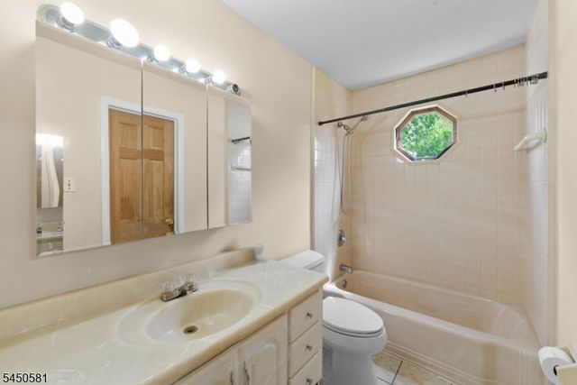 911 Plainfield Ave, Plainfield City, NJ 07060