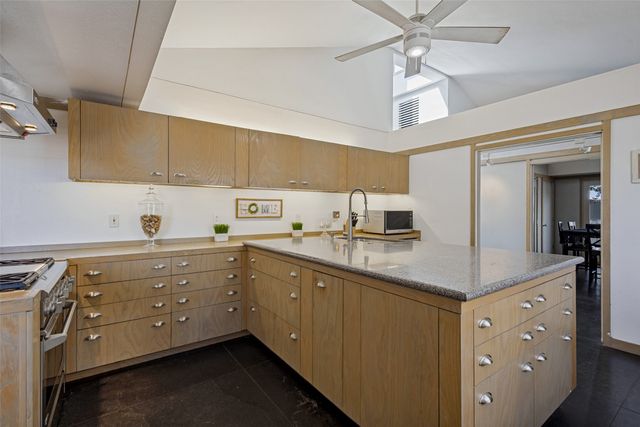 77 Hidden Lakes Boulevard, Gunter, TX 75058