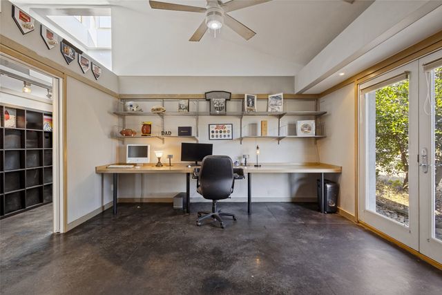 77 Hidden Lakes Boulevard, Gunter, TX 75058