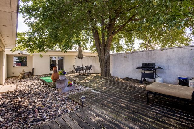 77 Hidden Lakes Boulevard, Gunter, TX 75058