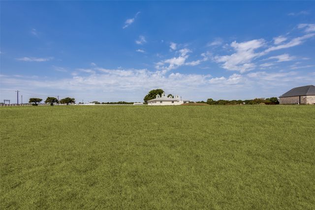 77 Hidden Lakes Boulevard, Gunter, TX 75058