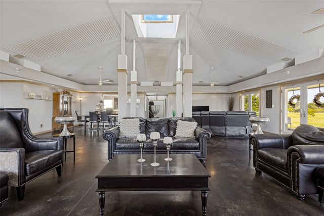 77 Hidden Lakes Boulevard, Gunter, TX 75058