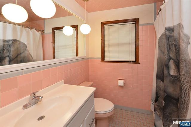 3-21 27th Street, Fair Lawn, NJ 07410