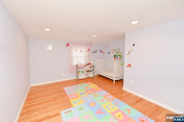 3-21 27th Street, Fair Lawn, NJ 07410