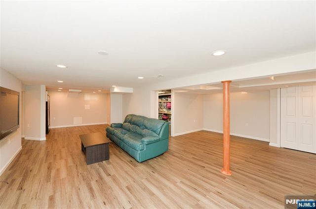 3-21 27th Street, Fair Lawn, NJ 07410
