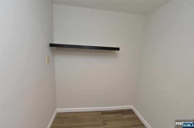 3-21 27th Street, Fair Lawn, NJ 07410