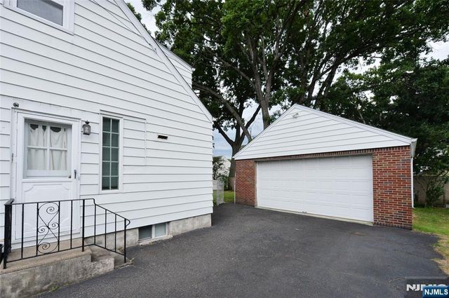 3-21 27th Street, Fair Lawn, NJ 07410
