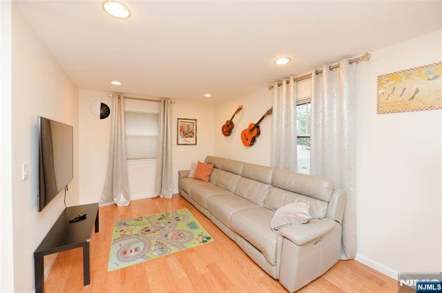 3-21 27th Street, Fair Lawn, NJ 07410