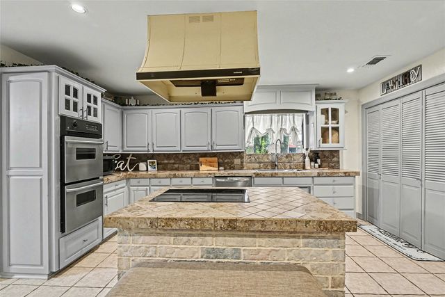 969 Three Skillet Road, Springtown, TX 76082