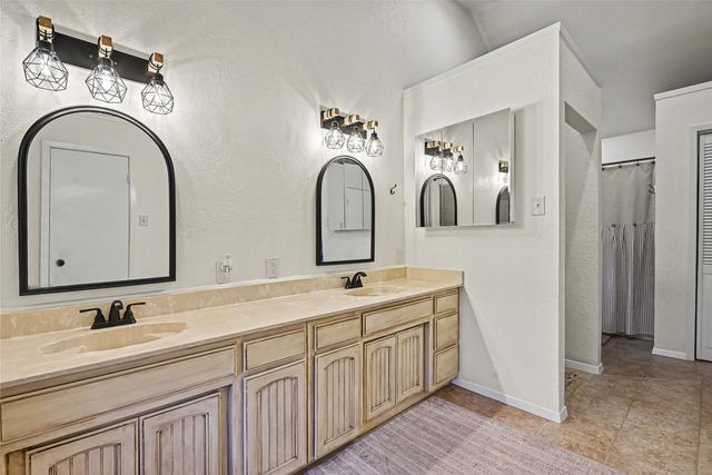 969 Three Skillet Road, Springtown, TX 76082