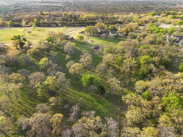 969 Three Skillet Road, Springtown, TX 76082