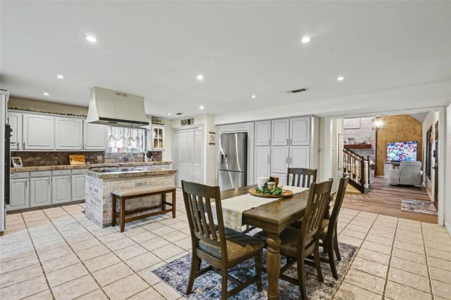 969 Three Skillet Road, Springtown, TX 76082