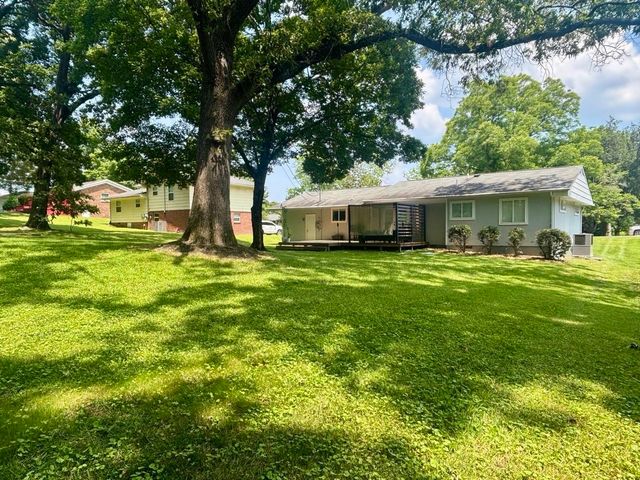8903 Bay View Drive, Chattanooga, TN 37416