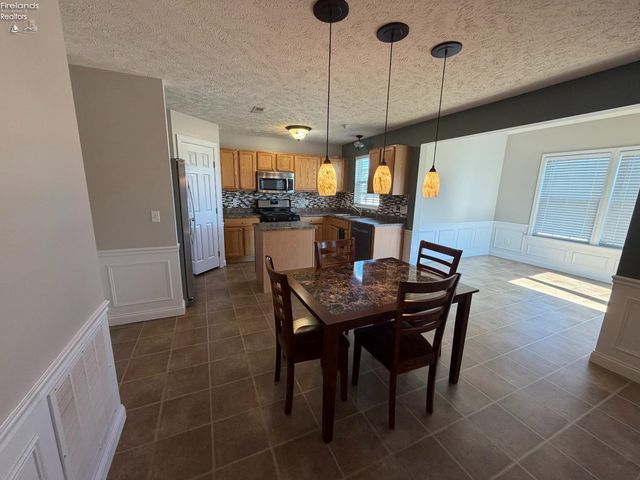 6510 Buttercup, Lorain, OH 44053