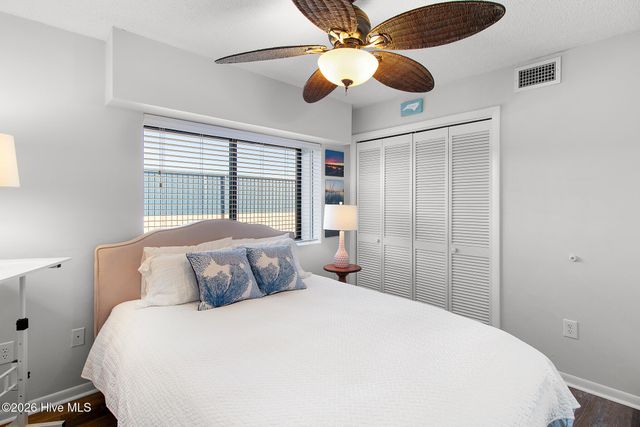 211 Arendell Street 401 Leeward Harbor, Morehead City, NC 28557