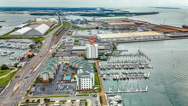 211 Arendell Street 401 Leeward Harbor, Morehead City, NC 28557