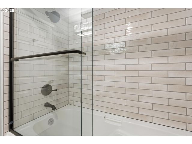 2901 Se BALBOA Dr, Vancouver, WA 98683