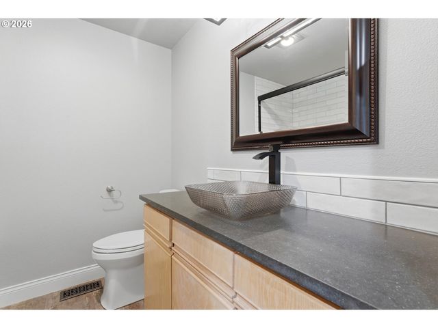 2901 Se BALBOA Dr, Vancouver, WA 98683