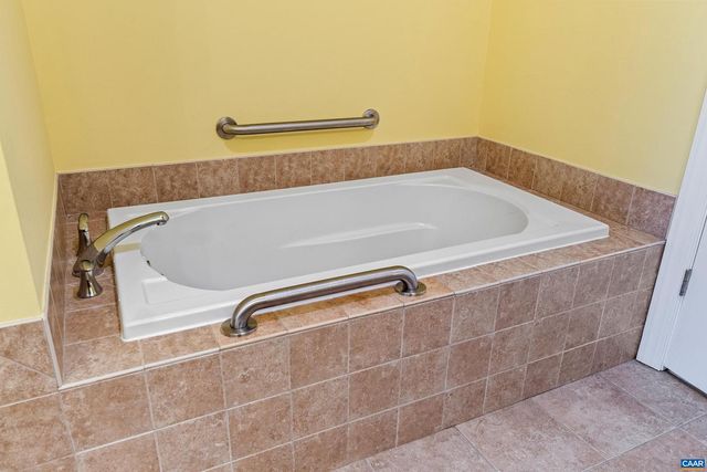 75 COTTAGE CT, Zion Crossroads, VA 22942