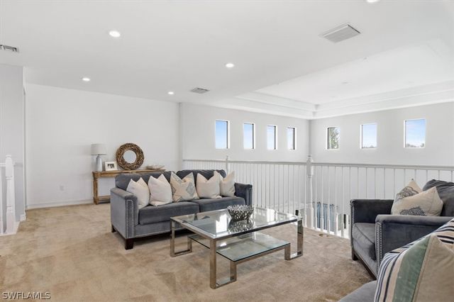 9336 Glenforest DR, Naples, FL 34120