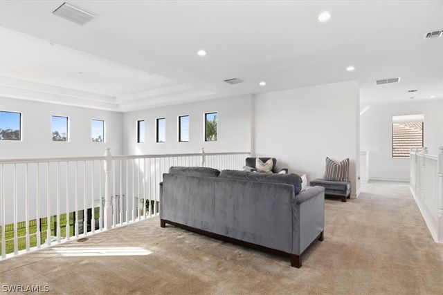 9336 Glenforest DR, Naples, FL 34120