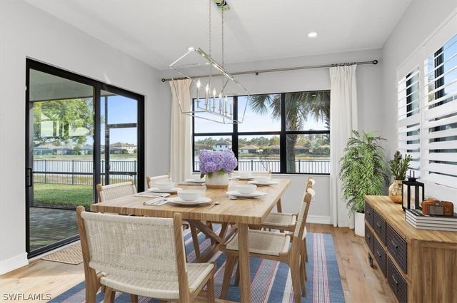 9336 Glenforest DR, Naples, FL 34120