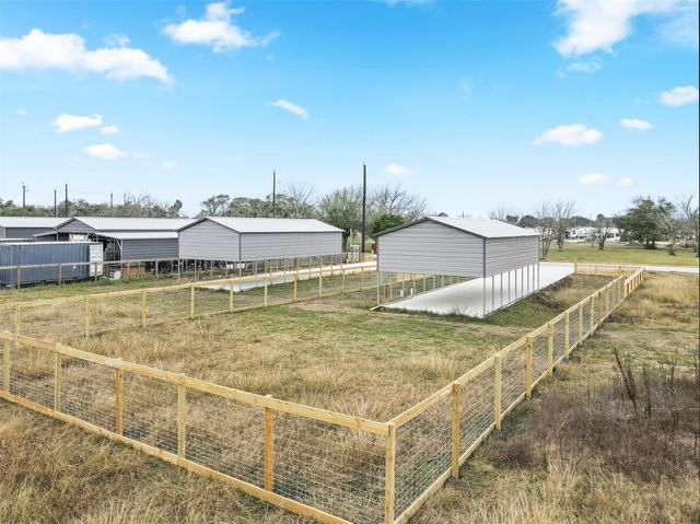 909 26th Street, Dickinson, TX 77539