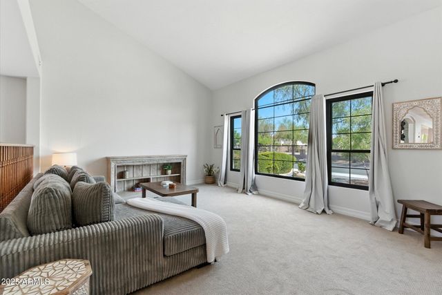 1568 E CANYON Way, Chandler, AZ 85249