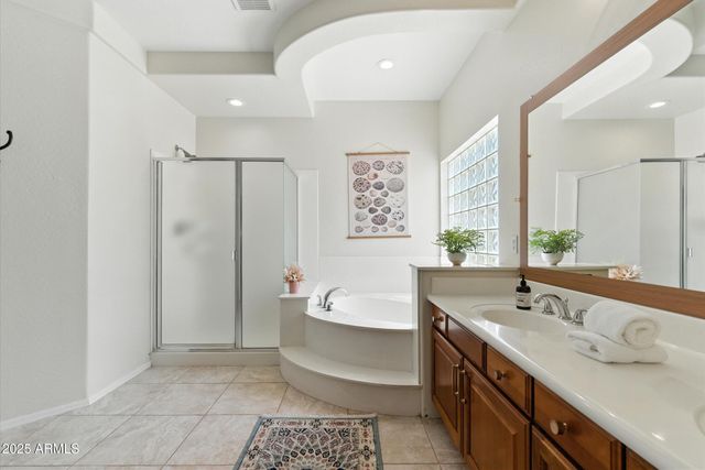 1568 E CANYON Way, Chandler, AZ 85249