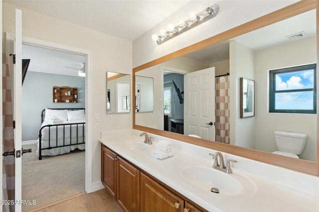 1568 E CANYON Way, Chandler, AZ 85249