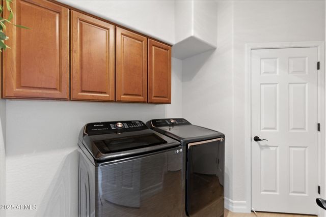 1568 E CANYON Way, Chandler, AZ 85249