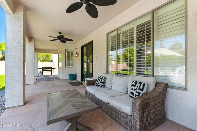 1568 E CANYON Way, Chandler, AZ 85249