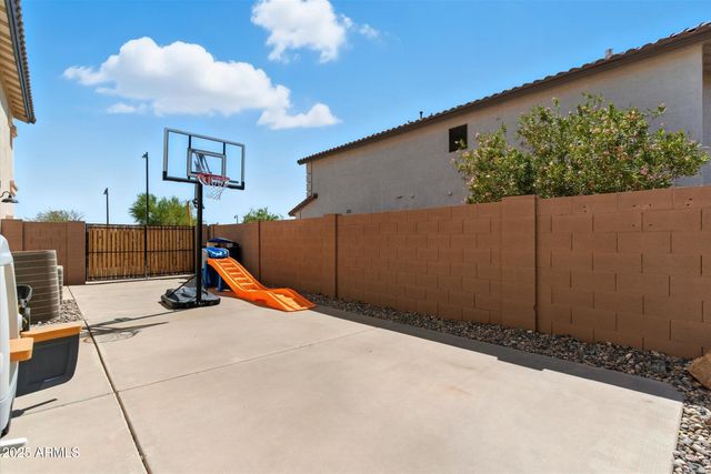 1568 E CANYON Way, Chandler, AZ 85249