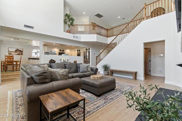 1568 E CANYON Way, Chandler, AZ 85249