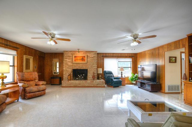 307 Westway Dr, Kerrville, TX 78028