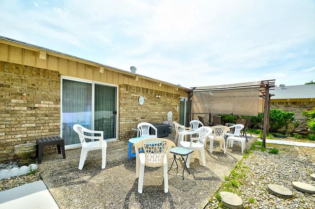 307 Westway Dr, Kerrville, TX 78028