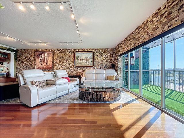 1200 COUNTRY CLUB DR 5404, Largo, FL 33771