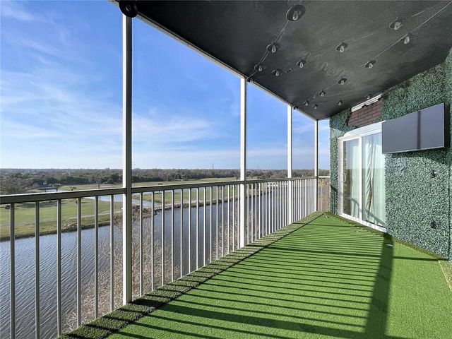 1200 COUNTRY CLUB DR 5404, Largo, FL 33771