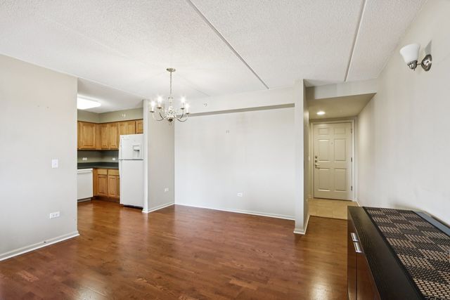 435 William Street 607, River Forest, IL 60305