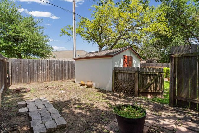 1810 Summer Rain DR, Cedar Park, TX 78613
