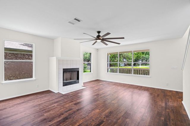 1810 Summer Rain DR, Cedar Park, TX 78613