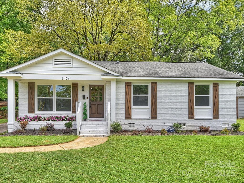 1426 Larkfield Lane, Charlotte, NC 28210