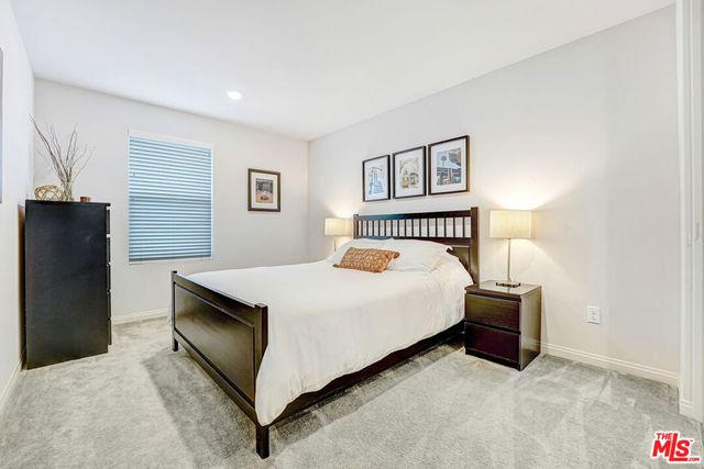 11809 Vienna Lane, Los Angeles, CA 90047