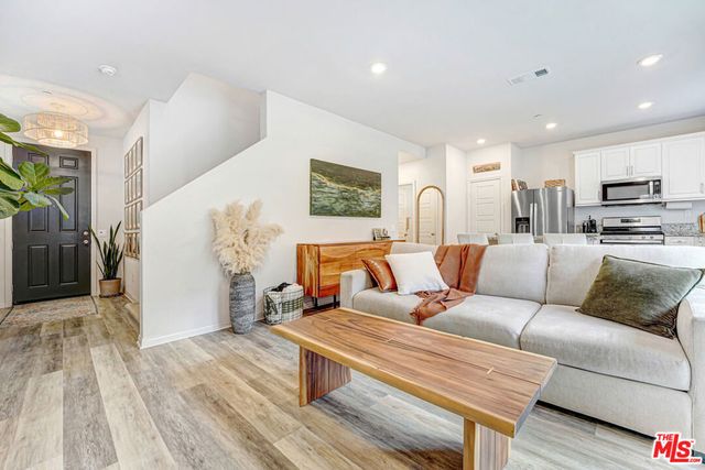 11809 Vienna Lane, Los Angeles, CA 90047