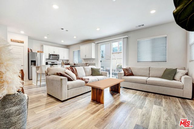 11809 Vienna Lane, Los Angeles, CA 90047